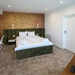 招待所 Graffit Luxury