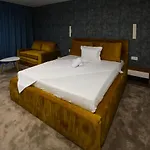 招待所 Graffit Luxury 4*