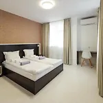 招待所 Graffit Luxury 4*