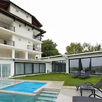 Graffit Luxury