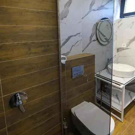 Graffit Luxury בית הארחה אוגניאנובו
