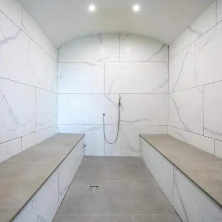 בית הארחה Graffit Luxury אוגניאנובו